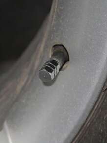 4入組鋁合金汽車輪胎氣門嘴蓋 - 黑色 - 查看 3