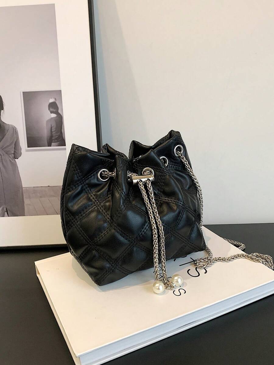 迷你衍縫抽繩設計鏈條水桶包黑色時尚 - 黑色 - 查看 1