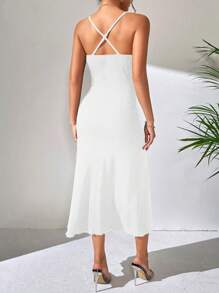 Chiquease 前收褶不對稱下擺吊帶連衣裙 - 白色 - 查看 2