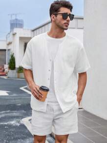 Manfinity Homme 男士純色正面紐扣超大襯衫和短褲 - 白色 - 查看 2