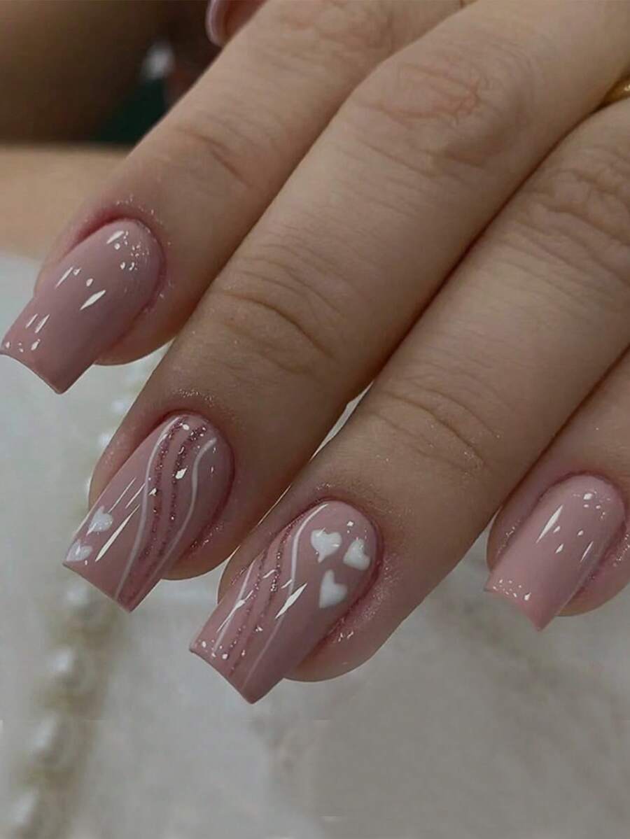 用 24 件短方形简单爱心图案线条心形印花假指甲、1 件指甲锉和 1 片胶带提升您的风格，按压指甲美甲用品 - 彩色 - 查看 1