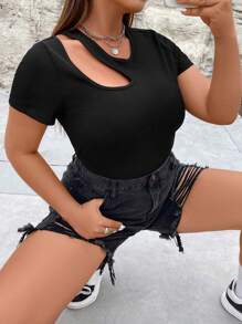 SHEIN LUNE Plus Cut Out Asymmetrical Neck Tee - Black - View 3