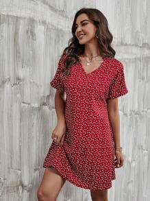 SHEIN LUNE Vestido túnico con estampado de corazón de confeti de manga murciélago - Rojo - Ver 1
