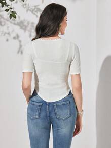 Mulvari 素色蕾絲邊前接縫T恤 - 白色 - 查看 2