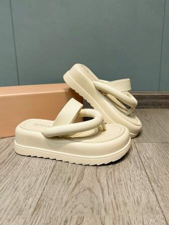 女性極簡風格厚底丁字褲時尚涼鞋夏天