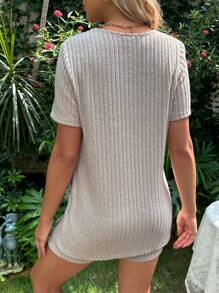 SHEIN Maternidad Shorts con camiseta unicolor tejido de canalé - Beis - Ver 2