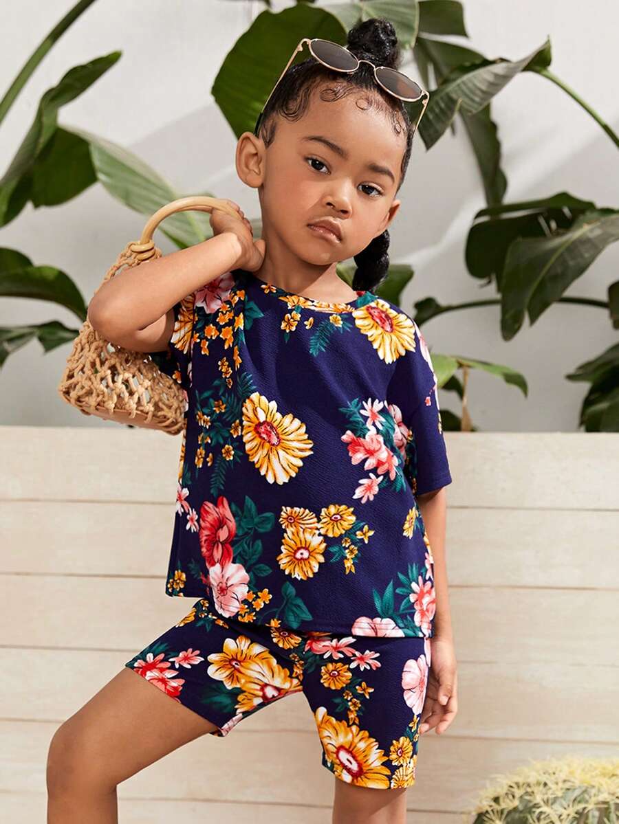 SHEIN 小女童印花T恤和短褲 - 彩色 - 查看 1