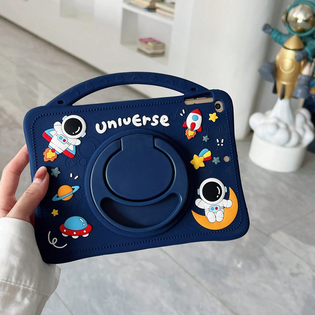 Astronaut & Rocket Pattern Silicone Pad Case With Handle & Holder