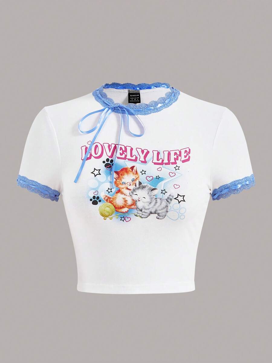 SHEIN Qutie Camiseta crop con estampado de letra y dibujos animados con encaje en contraste - Blanco - Ver 1