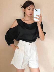 Asymmetrical Neck Ruffle Trim Blouse Without Necklace - Black - View 5