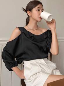 Asymmetrical Neck Ruffle Trim Blouse Without Necklace - Black - View 6