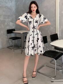 DAZY 印花泡泡袖洋裝 - 黑與白 - 查看 6