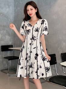 DAZY 印花泡泡袖洋裝 - 黑與白 - 查看 8