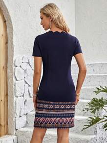 EMERY ROSE Vestido corto de manga corta con aplicaciones de concha patchwork simple para mujer - Azul Marino - Ver 2