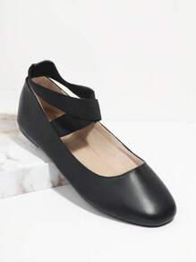 人造皮革十字交叉踝帶平底鞋 - 黑色 - 查看 2