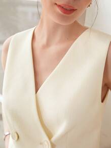 MOTF PREMIUM CROPPED DOUBLE-BREASTED WAISTCOAT - Beige - View 4