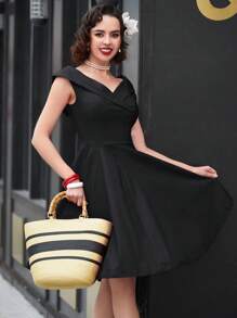 MUXXN Solid V Neck Dress - Black - View 6