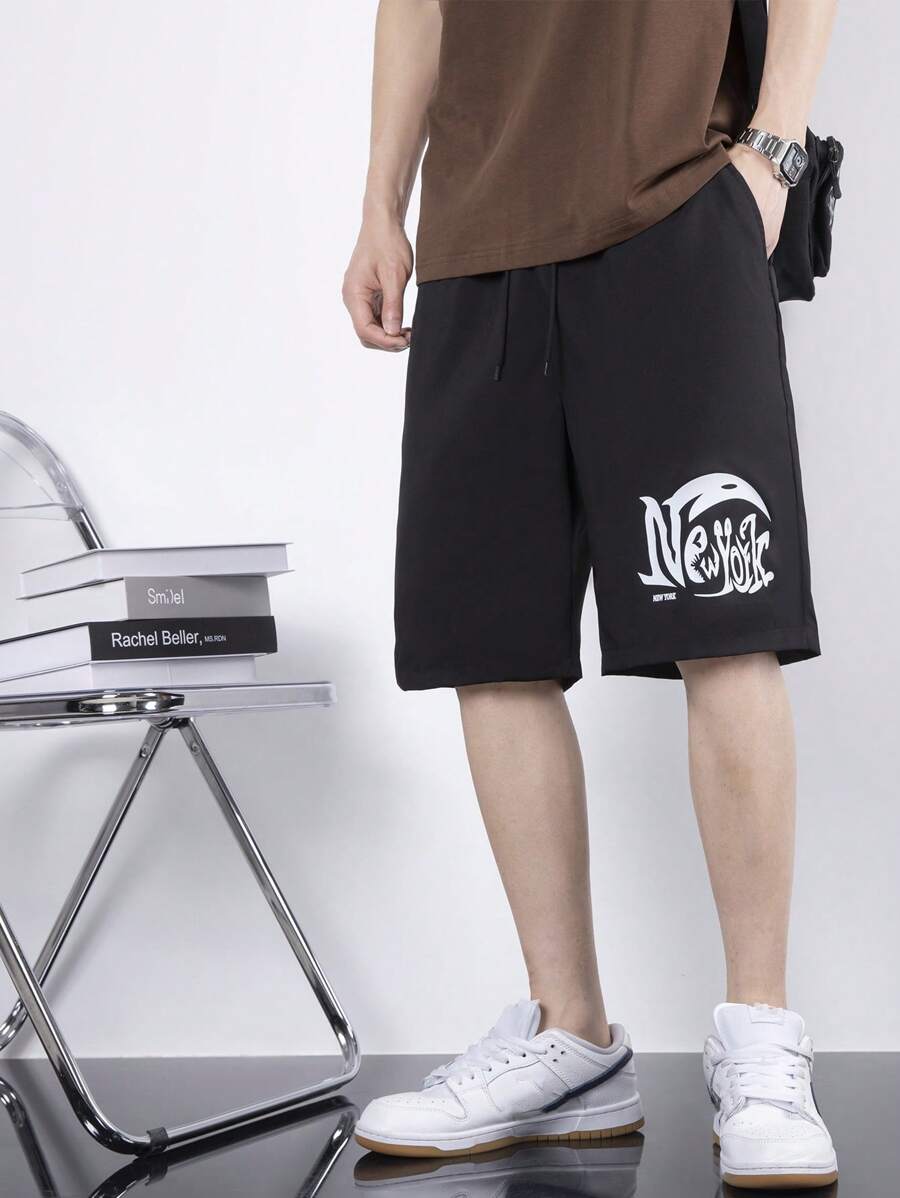 Claim Dot 寬鬆版型男士字母印花短褲,帶有束口腰帶 - 黑色 - 查看 1