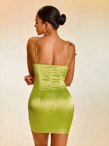 Floral Embroidery Satin Cami Bodycon Dress - Green - View 2