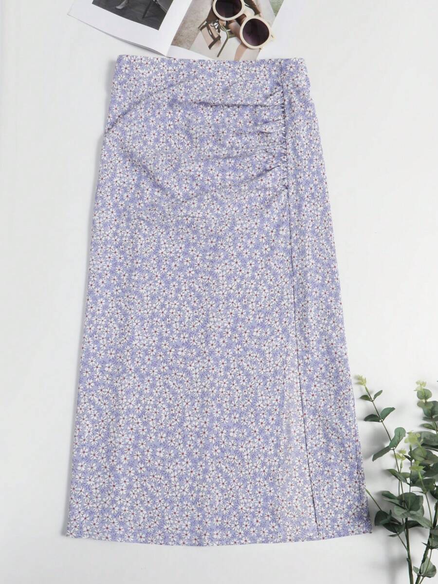 SHEIN Clasi Plus Ditsy Floral Print Ruched Split Thigh Skirt - Purple - View 1