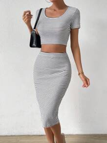 SHEIN Privé 條紋印花短款T恤和鉛筆裙 - 黑與白 - 查看 4