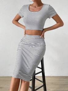 SHEIN Privé 條紋印花短款T恤和鉛筆裙 - 黑與白 - 查看 6
