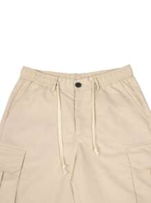 Manfinity LEGND 男士側翻蓋口袋腰部抽繩短褲 - 杏色 - 查看 4