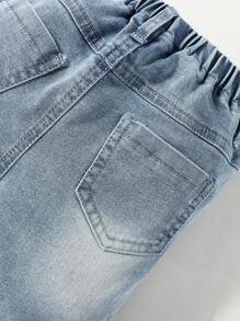 Pantalones cortos de mezclilla bohemia para bebé de uso diario, informales para la calle, con efecto de desgaste de línea de gato, dobladillo enrollado, cintura elástica y elásticos - Lavado ligero - Ver 7