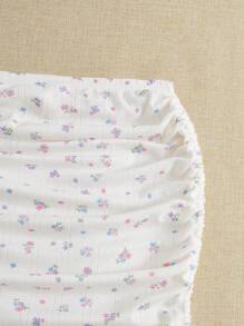 Soleia Ditsy Floral Drawstring Side Ruched Skirt - White - View 4