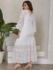 Eilly Bazar 大碼優雅刺綉 荷葉邊 透膚純色連衣裙 - 白色 - 查看 2