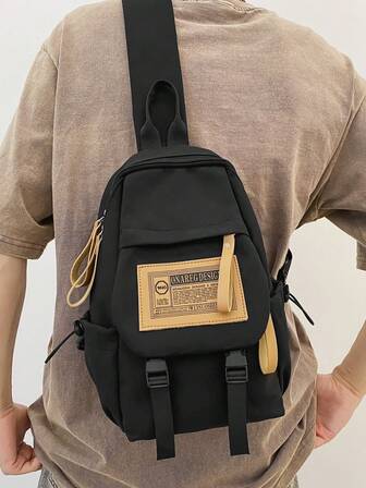 迷你單肩包字母貼布黑色時尚可調整肩帶