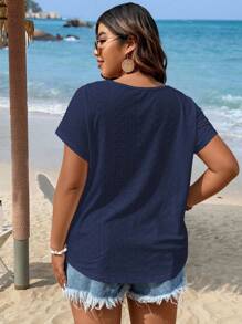 SHEIN Holidaya 大碼網眼刺繡蝙蝠袖紐扣細節T恤 - 藏蓝色 - 查看 2