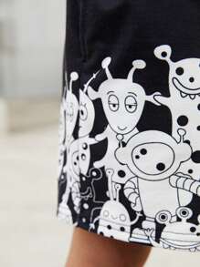 SHEIN Toddler Boys Cartoon Graphic Drawstring Waist Shorts - Black and White - View 4