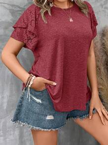 SHEIN LUNE Plus Kontrast T-shirt med volangärm i spets