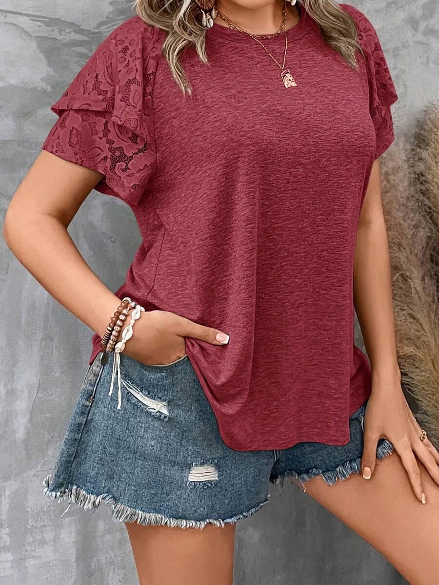 SHEIN LUNE Plus Kontrast T-shirt med volangärm i spets