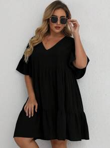 SHEIN LUNE فستان سموك موحدة اللون اكمام منتفضة مقاس كبير