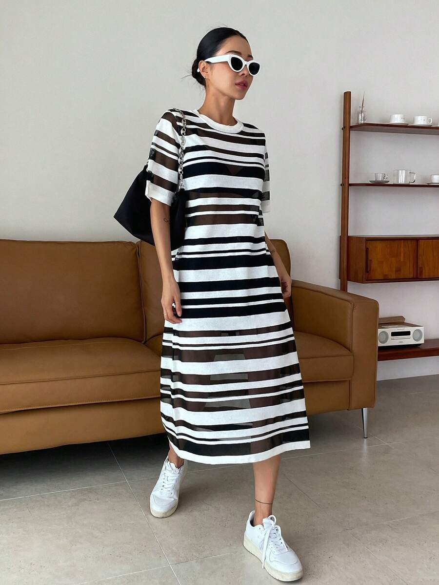 DAZY Ladies áo len váy cắt Sọc Giải trí - Đen và trắng - Xem 1