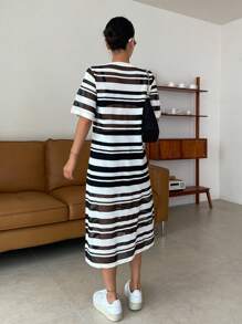 DAZY Ladies áo len váy cắt Sọc Giải trí - Đen và trắng - Xem 2
