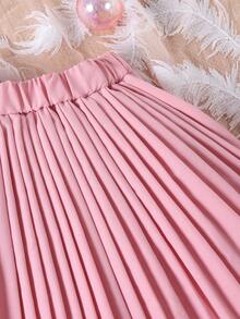 SHEIN Cô Gái Trẻ In Trái tim Áo thun & Chân Váy xếp ly & Mũ - Nhiều màu - Xem 3