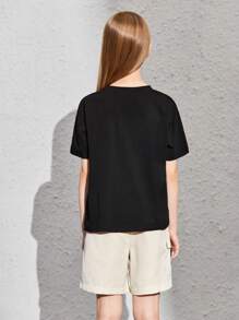 女孩字母圖案T恤和帶扣細節翻蓋口袋短褲 - 彩色 - 查看 2