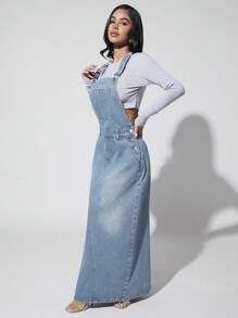 SHEIN SXY 斜口袋牛仔背帶裙不帶T恤 - 淺色水洗藍 - 查看 4