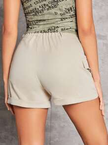 SHEIN ICON 側翻蓋口袋工裝短褲 - 米色 - 查看 4