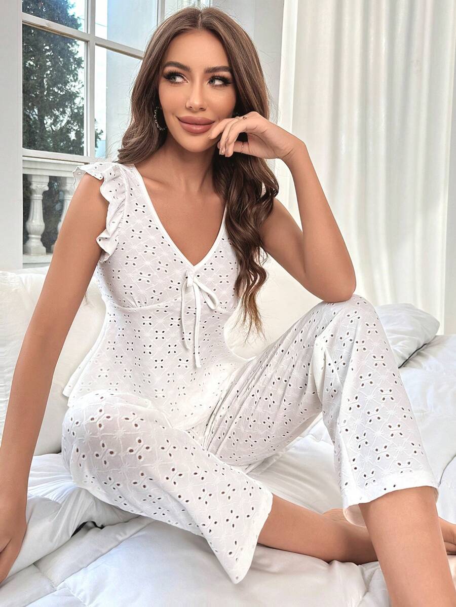 網眼刺繡荷葉邊前打結花邊下擺上衣和褲子睡衣套裝 - 白色 - 查看 1