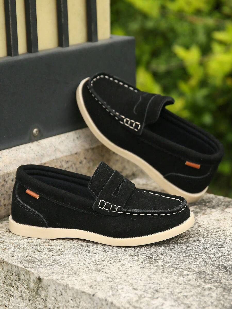 男孩針腳細節仿麂皮休閒樂福鞋適用於戶外