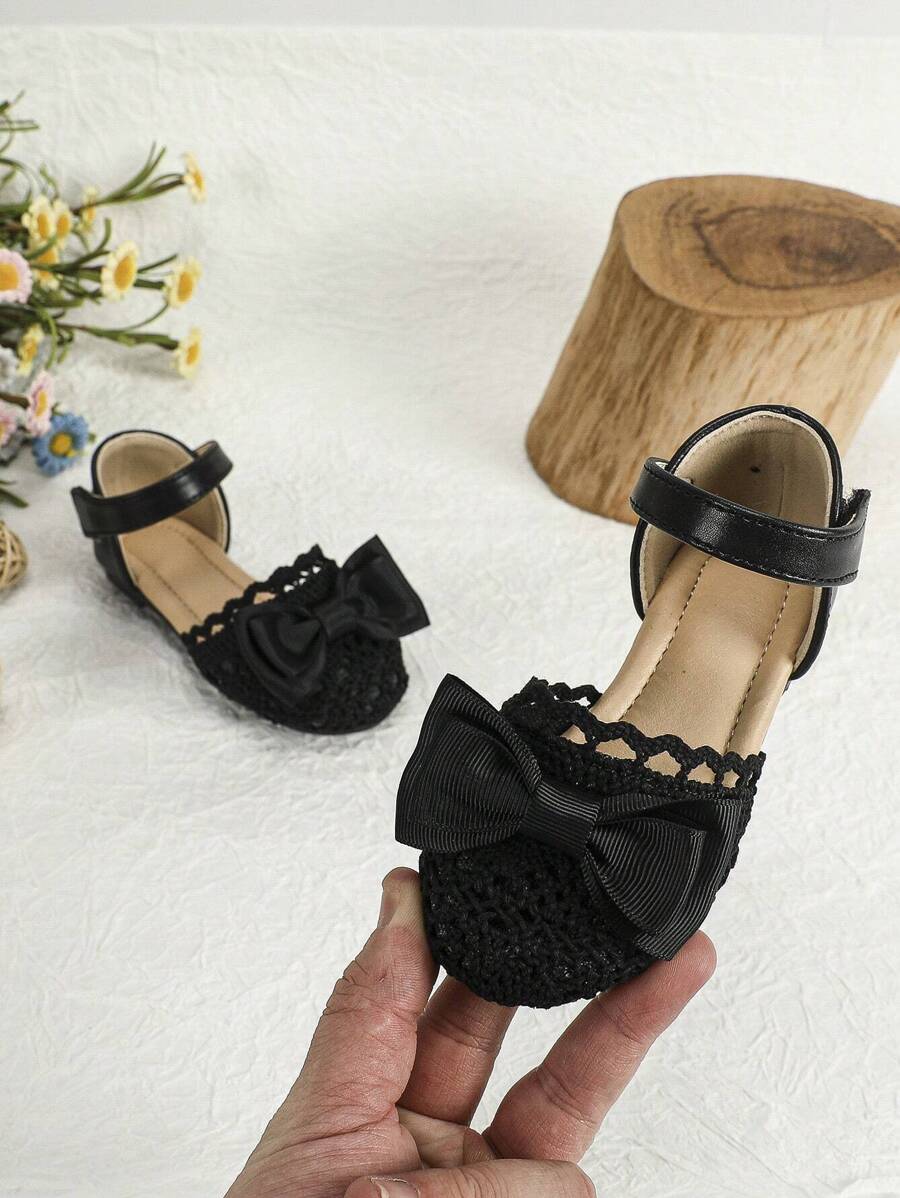 Baby Girls Bow Decor Hollow Out Scallop Trim Dây đeo mắt cá chân Căn hộ ngoài trời - màu đen - Xem 1