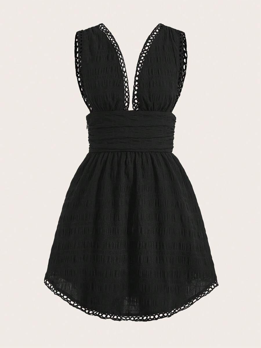 Soleia Đầm Lộ Lưng Xù màu trơn Boho - màu đen - Xem 1