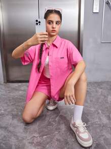 SHEIN Leap Crew 青少年女孩字母貼布落肩袖襯衫和短褲不附吊帶上衣