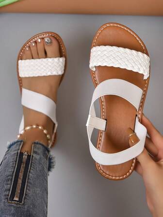 新款时尚女士一脚蹬凉鞋，夏季休闲罗马风格一脚蹬平底鞋，黑色/米色/棕色舒适平底沙滩凉鞋，纯色厚织透气凉鞋，博主推荐厚底凉鞋，夏季沙滩鞋，优雅扣环低跟圆头拖鞋，防臭防滑简约户外凉鞋，百搭女士平底一脚蹬凉鞋