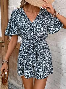 SHEIN Frenchy 碎花蝴蝶袖腰帶連身短褲 - 綠色 - 查看 5