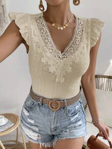 SHEIN Frenchy 拼接水溶蕾絲荷葉邊T恤 - 杏色 - 查看 4